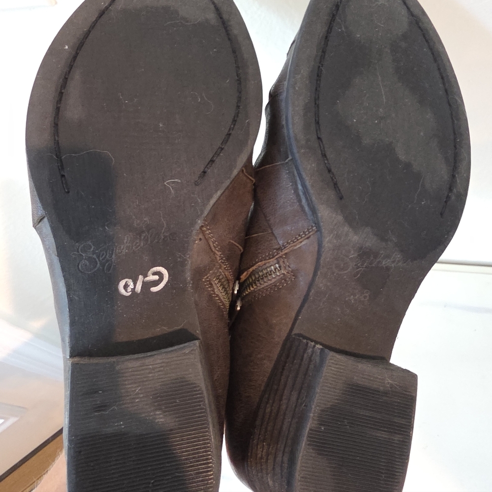 Seychelles Deep Ankle Bootie - Picture 7 of 7